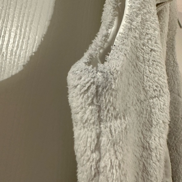 Patagonia Women's Los Gatos Fleece Vest - Picture 6 of 7